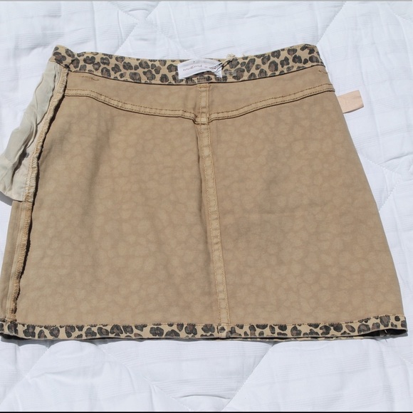 NWT Leopard Print Jean Mini Skirt With Front Pockets Size S - Picture 4 of 7